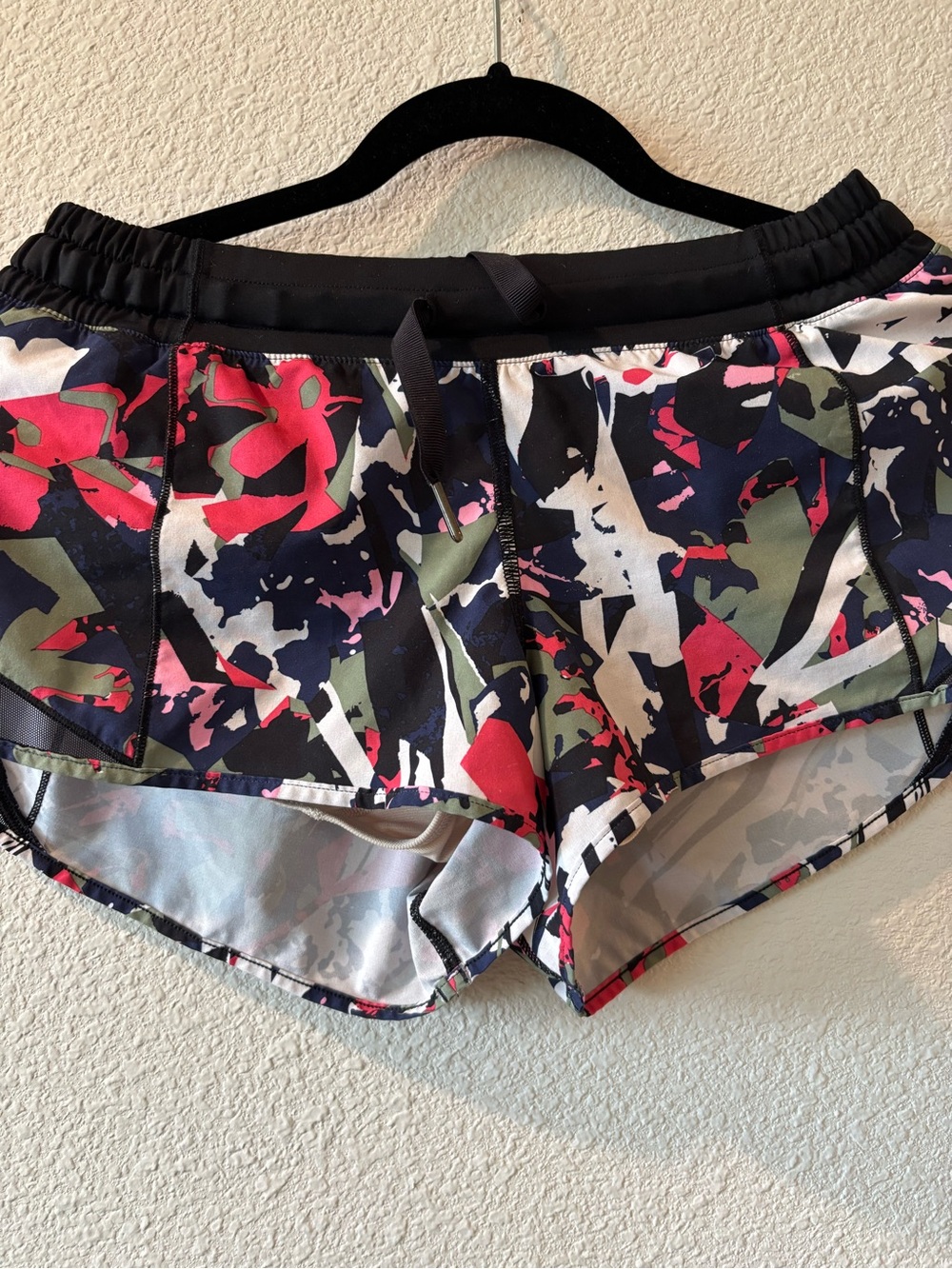 lululemon athletica Black Multicolor Abstract Athletic Shorts
